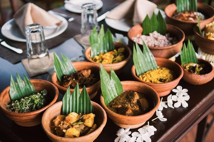 Dine With Local Family in Sri Lanka - Photo 1 of 2